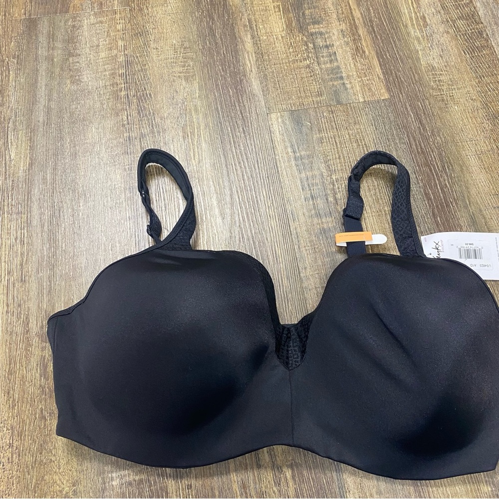 Playtex Black Full Coverage Bra with Molded Cups - Picture 9 of 11